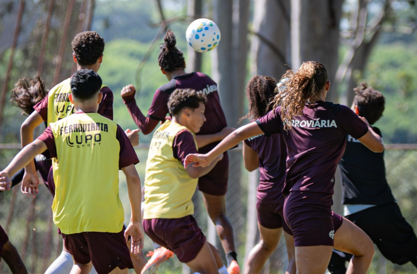  Guerreiras Grenás realizaram atividade com a equipe Sub-14 masculina da Ferroviária!