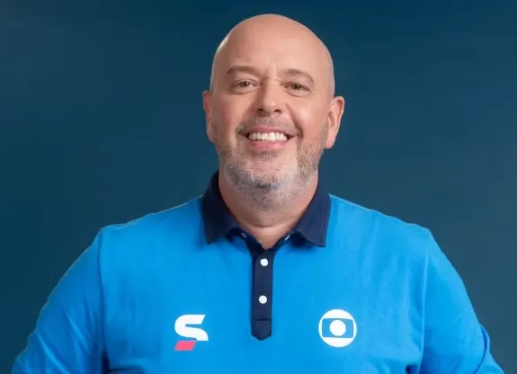  Alex Escobar passa por cirurgia para retirada de tumor em hospital no Rio de Janeiro