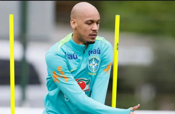  Ex-seleção deixa o Al-Ittihad, mas volta ao Brasil ainda parece distante